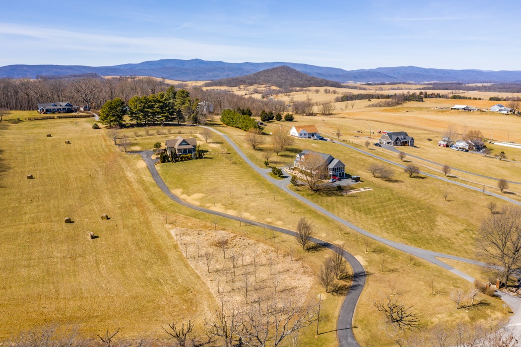 2161 Middlebrook Road Staunton, VA 24401 - Photo 13 of 75