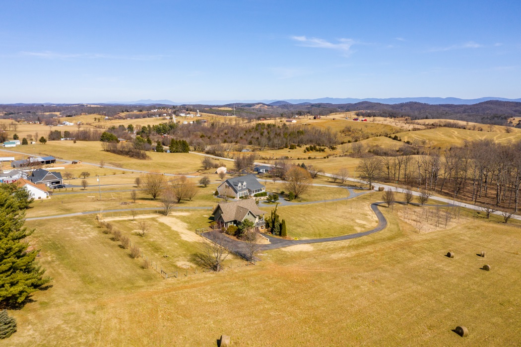 2161 Middlebrook Road Staunton, VA 24401 - Photo 5 of 75