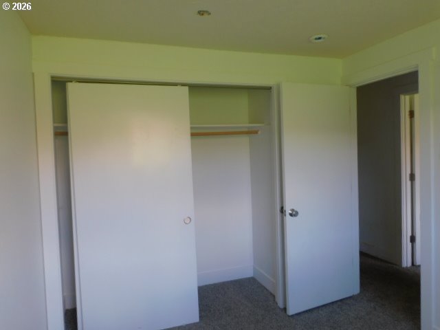 511 Panda Loop Eugene, OR 97401 - Photo 11 of 13 a view of an empty room