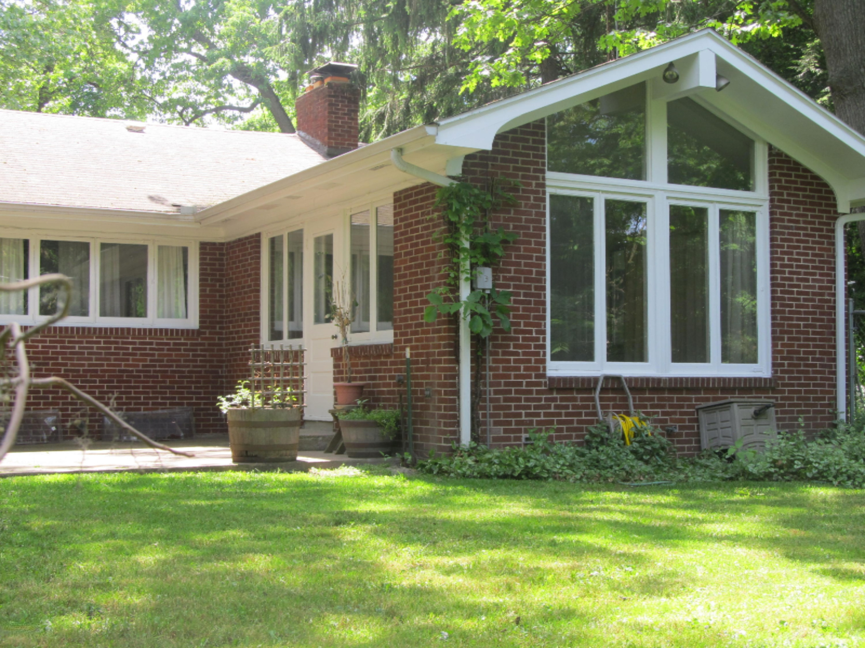 1287 Seneca Road Benton Harbor, MI 49022 - Photo 4 of 19 1287_4