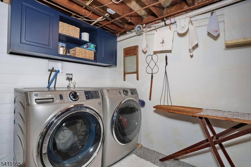 2 Maysenger Road Mahwah, NJ 07430 - Photo 22 of 28 a utility room with dryer and washer