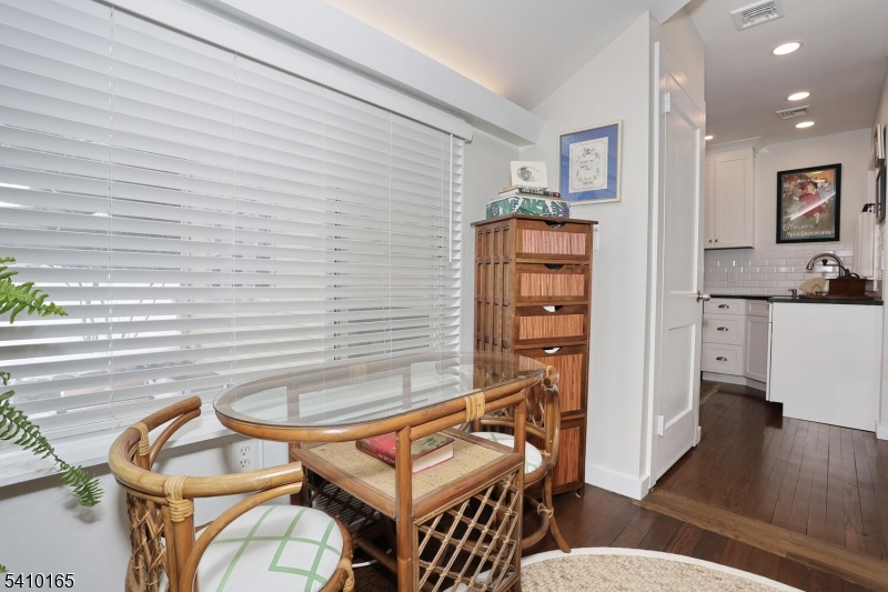 2 Maysenger Road Mahwah, NJ 07430 - Photo 10 of 28