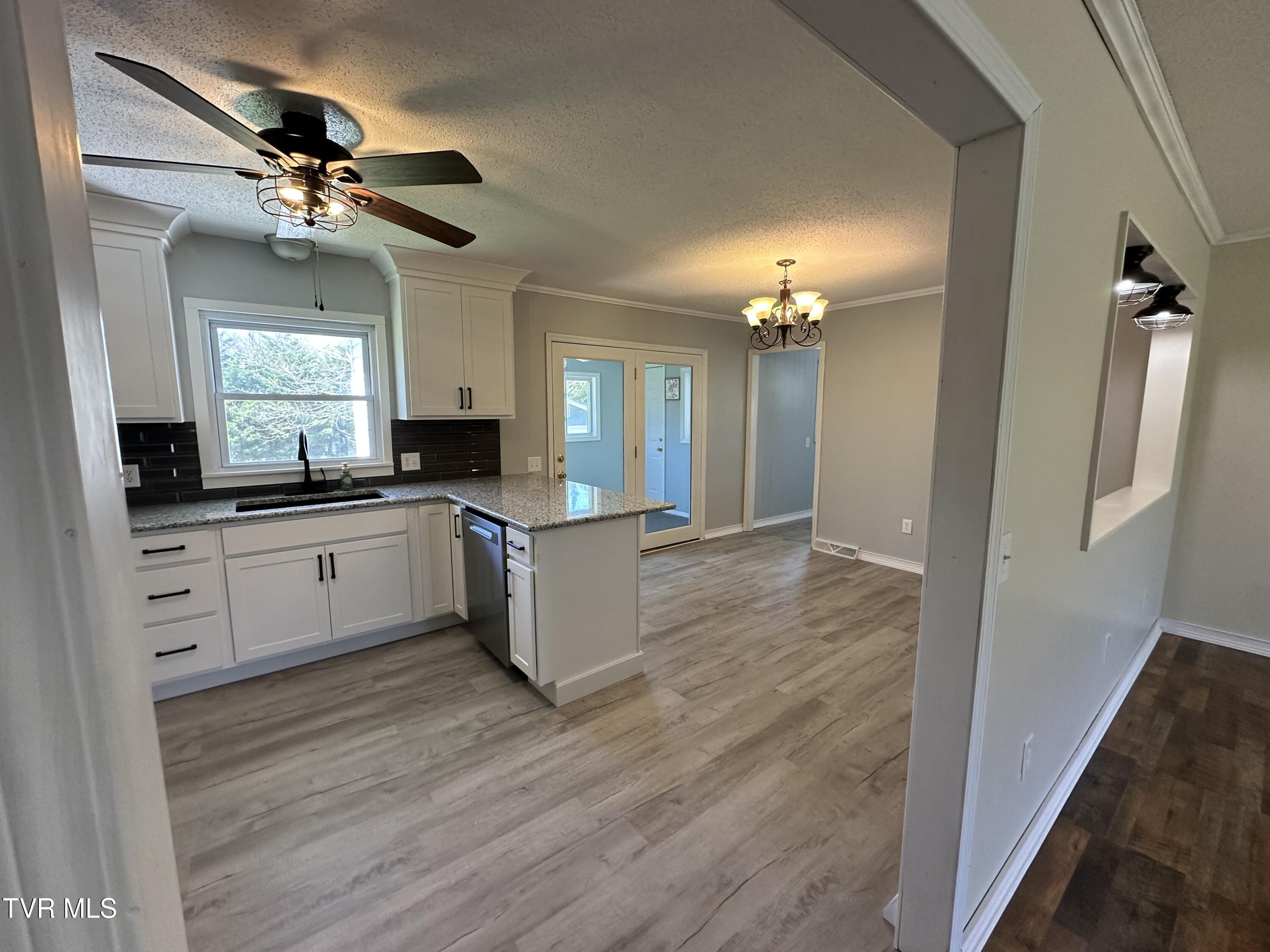 106 Buffalo Court Erwin, TN 37650 - Photo 8 of 20 Kitchen