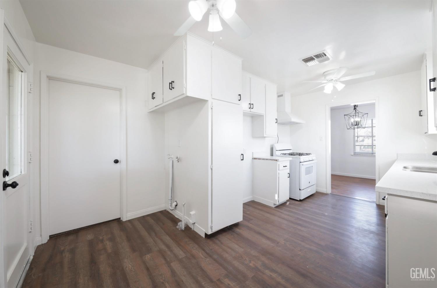 Undisclosed Address Bakersfield, CA 93305 - Photo 11 of 23