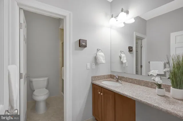 $999,000 | 927 12th Street Northeast, Washington, DC 20002