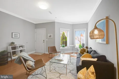 $999,000 | 927 12th Street Northeast, Washington, DC 20002