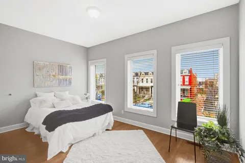 $999,000 | 927 12th Street Northeast, Washington, DC 20002