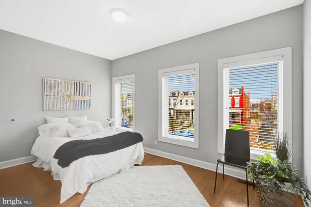 $999,000 | 927 12th Street Northeast, Washington, DC 20002