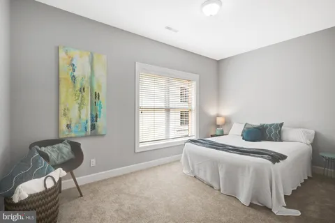 $999,000 | 927 12th Street Northeast, Washington, DC 20002