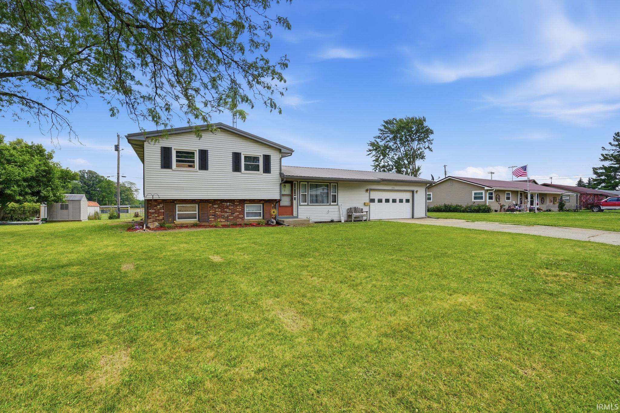 373 North Park Lane Butler, IN 46721 - Photo 4 of 50