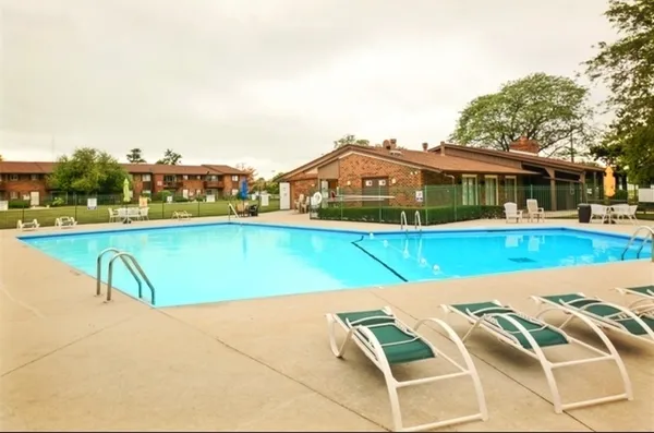 $239,900 | 6790 180th Street, Unit 2, Tinley Park, IL 60477