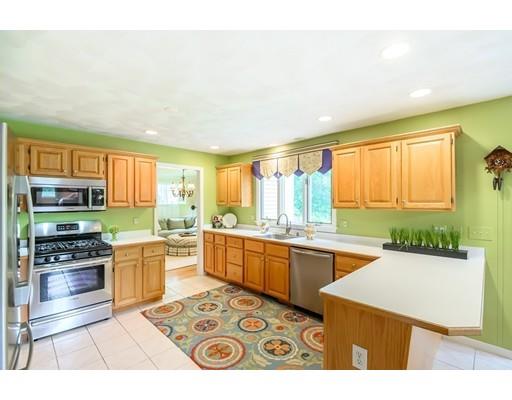 8 Molly Road Andover, MA 01810 - Photo 11 of 29 Gallery Image 11