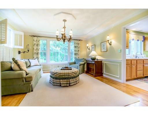 8 Molly Road Andover, MA 01810 - Photo 9 of 29 Gallery Image 9