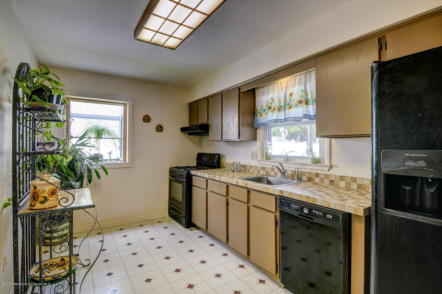 15 Emory Street Howell, NJ 07731 - Photo 11 of 23 15 Emory St Ramtown NJ 07731-large-011-8