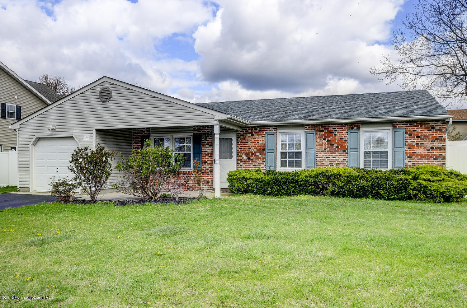 15 Emory Street Howell, NJ 07731 - Photo 3 of 23 15 Emory St Ramtown NJ 07731-large-003-1