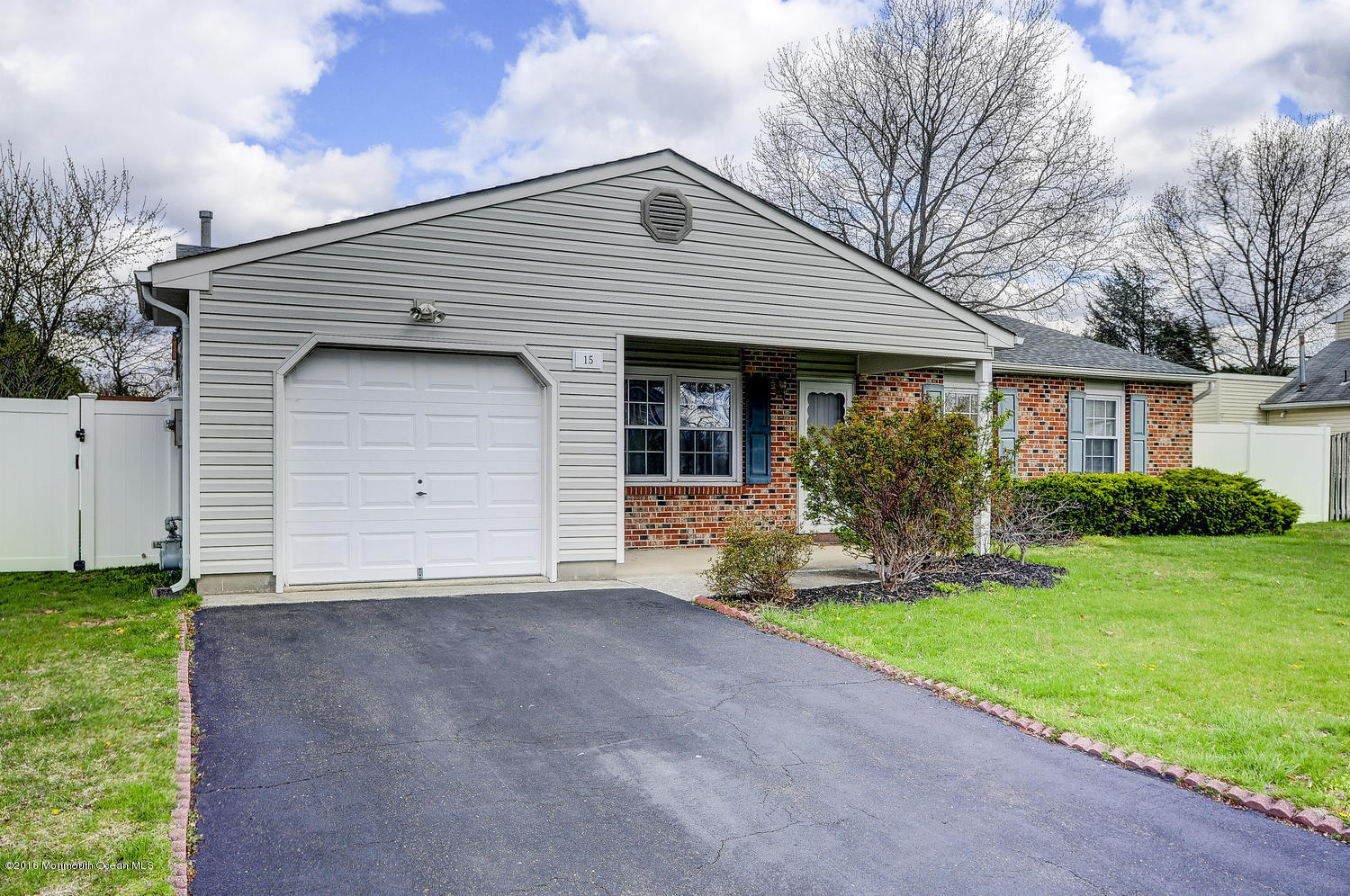 15 Emory Street Howell, NJ 07731 - Photo 4 of 23 15 Emory St Ramtown NJ 07731-large-004-9