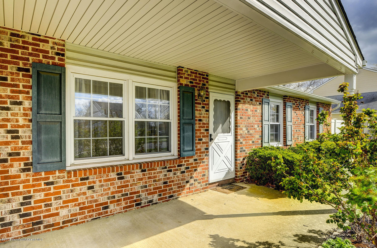 15 Emory Street Howell, NJ 07731 - Photo 6 of 23 15 Emory St Ramtown NJ 07731-large-006-1