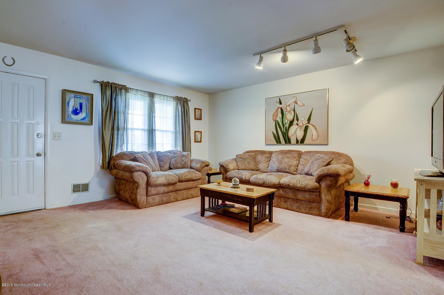 15 Emory Street Howell, NJ 07731 - Photo 8 of 23 15 Emory St Ramtown NJ 07731-large-008-1