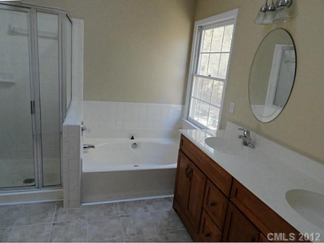 8033 Hunley Ridge Road Matthews, NC 28104 - Photo 9 of 11 Gallery Image 9