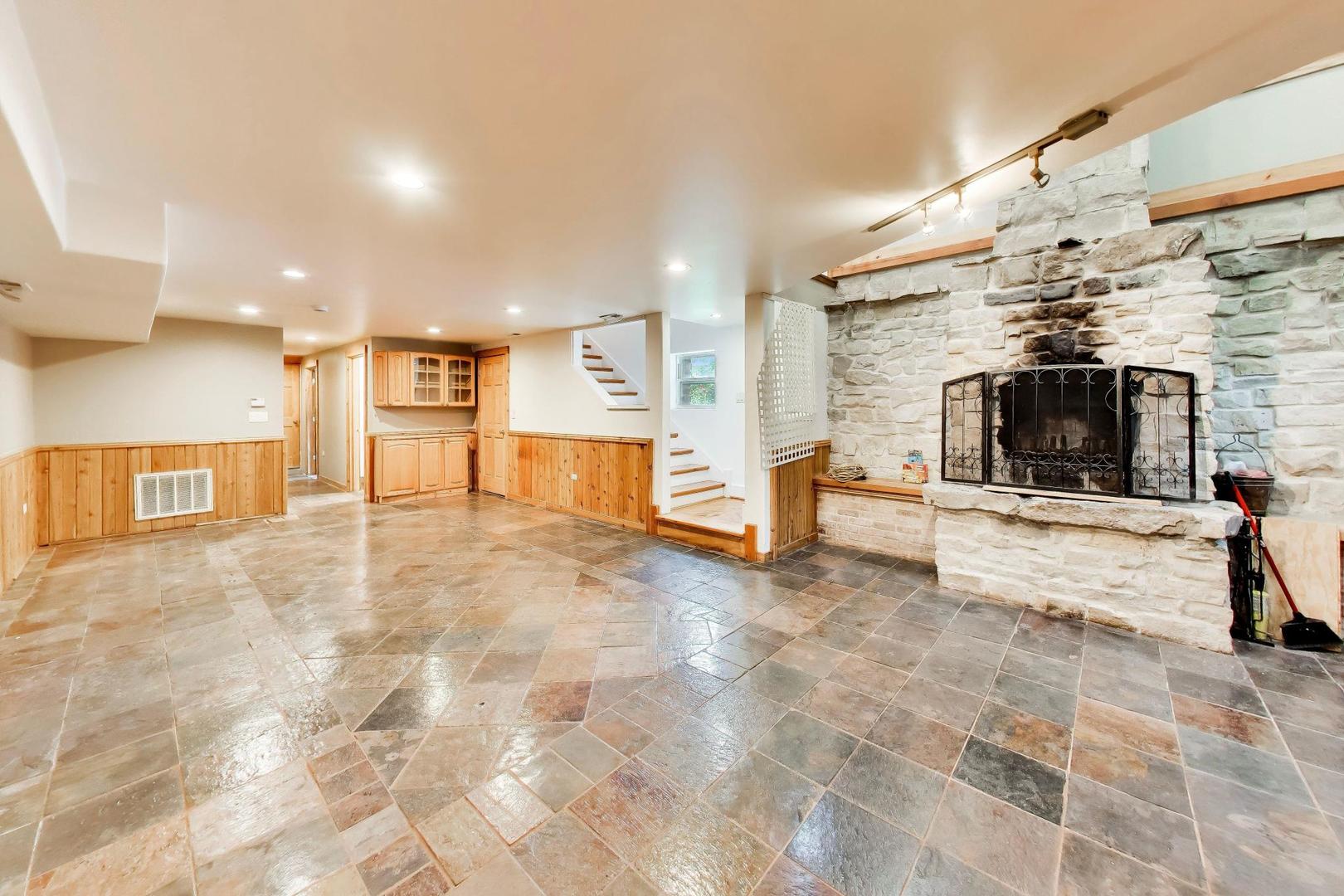 2908 West Pershing Road Chicago, IL 60632 - Photo 16 of 28