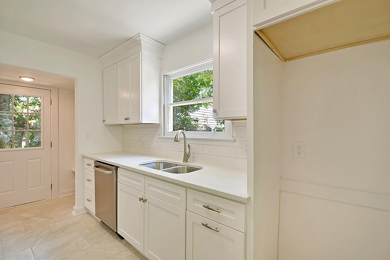 1202 Hawthorne Road Hanahan, SC 29410 - Photo 4 of 22 DSC_0298_DSC_0301-copy