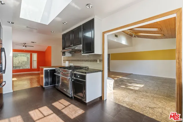 $1,349,000 | 7225 Forbes Avenue, Lake Balboa, CA 91406