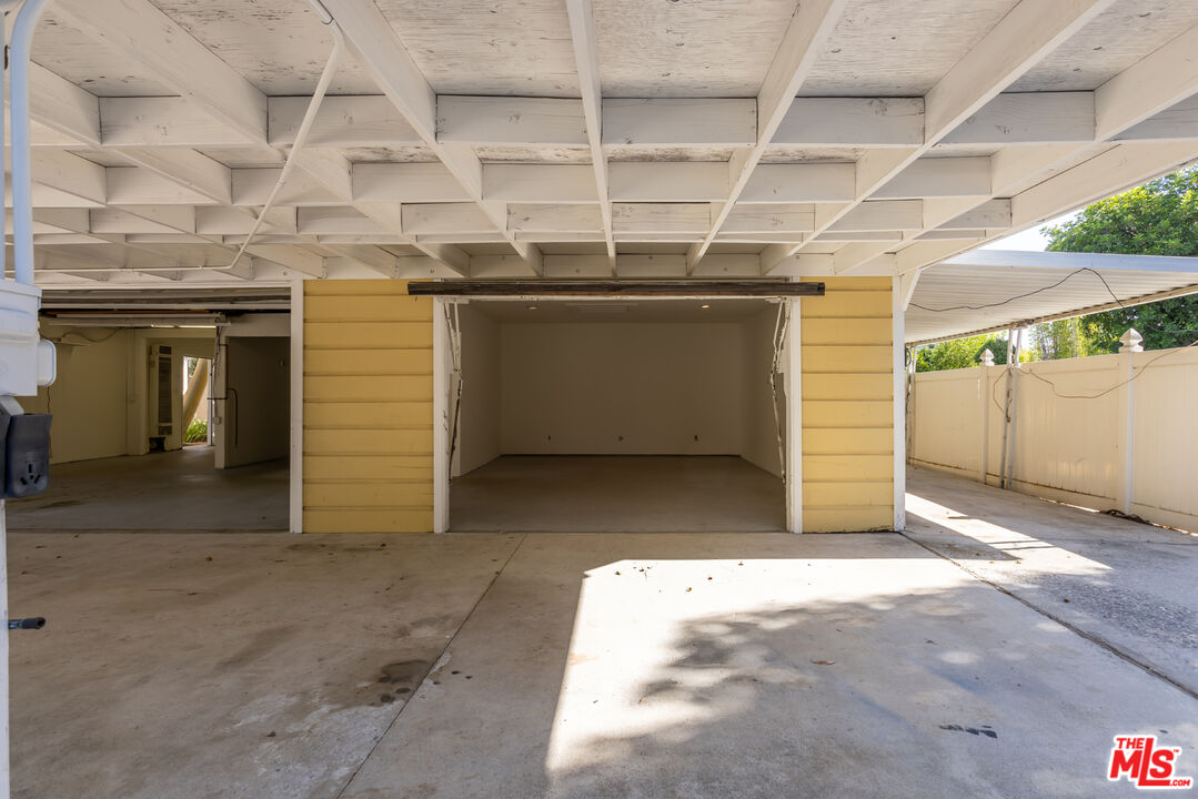 7225 Forbes Avenue Lake Balboa, CA 91406 - Photo 20 of 35