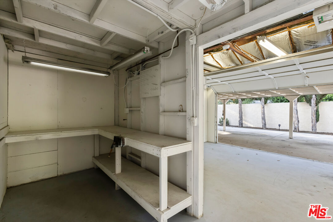 7225 Forbes Avenue Lake Balboa, CA 91406 - Photo 23 of 35