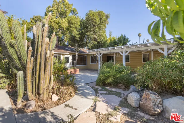 $1,349,000 | 7225 Forbes Avenue, Lake Balboa, CA 91406