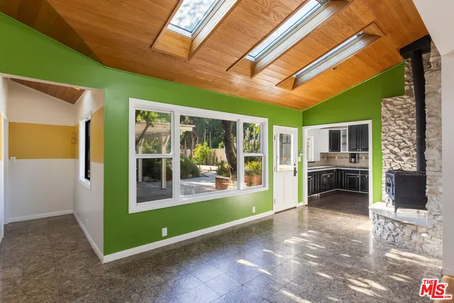 $1,349,000 | 7225 Forbes Avenue, Lake Balboa, CA 91406