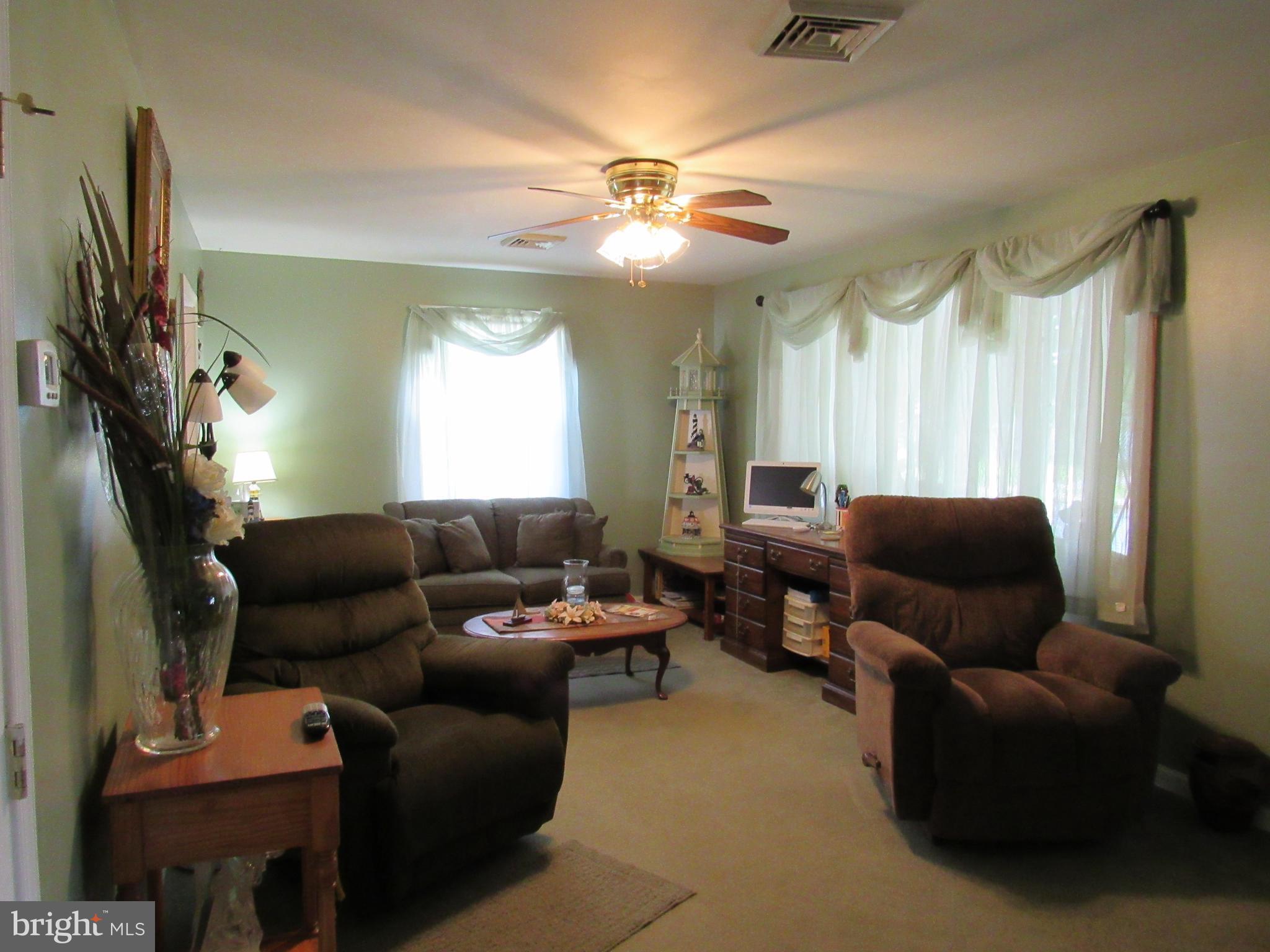 105 Mitchell Street Elkton, MD 21921 - Photo 11 of 30 LIVING ROOM WITH CEILING FAN