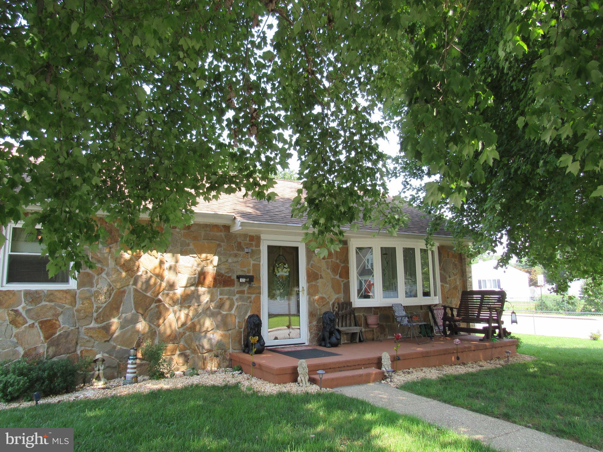 105 Mitchell Street Elkton, MD 21921 - Photo 27 of 30 FULL FRONT PORCH
