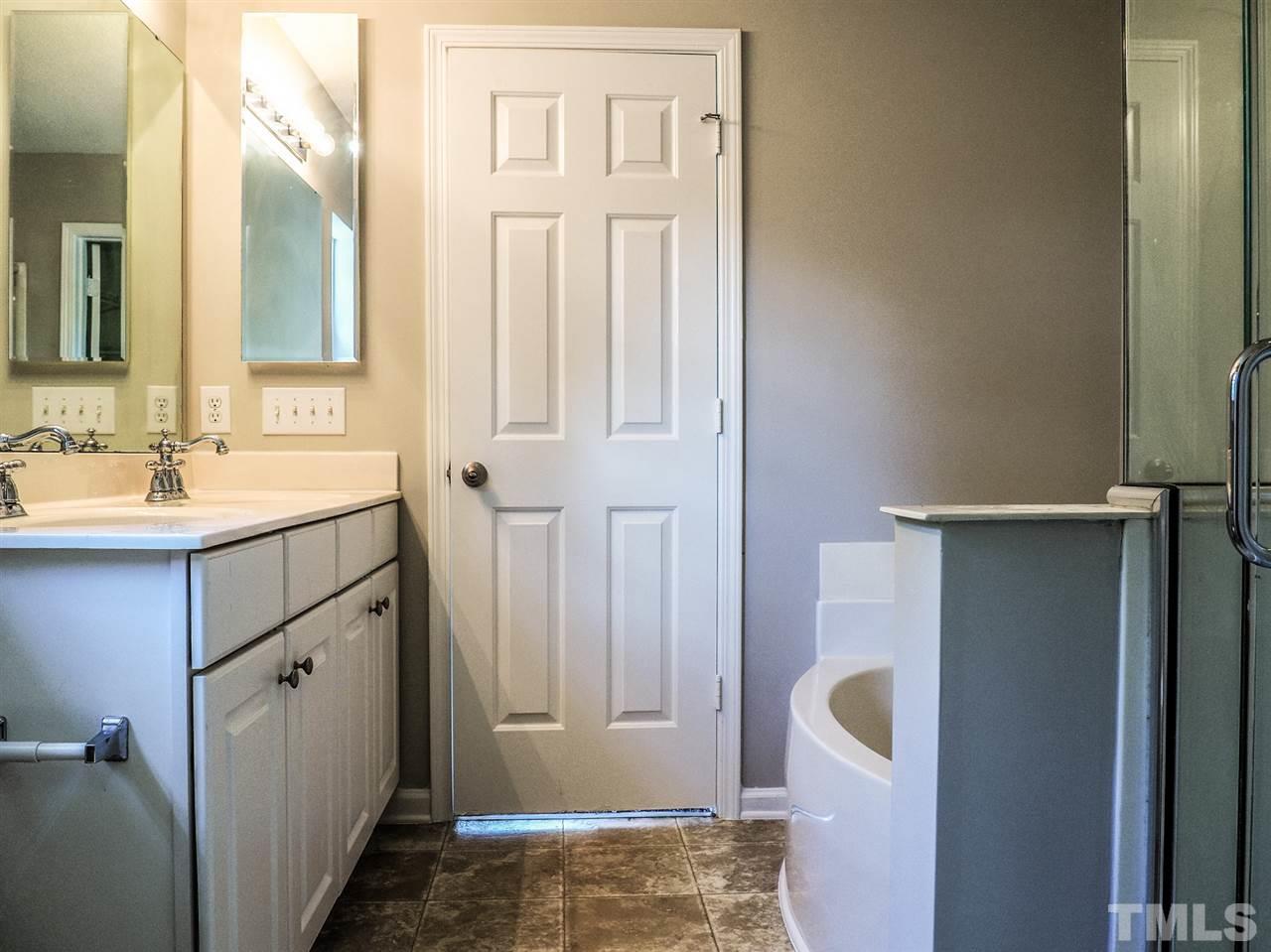 2904 Roundleaf Court Raleigh, NC 27604 - Photo 14 of 25