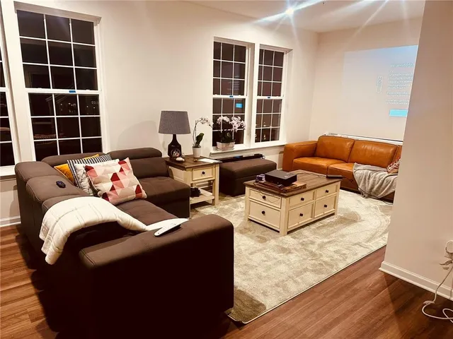 $2,800 | 738 Olivia Street, Pittsburgh, PA 15205