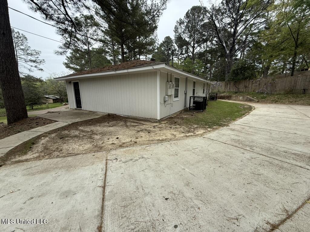219-221 Lawrence Road, Unit 21 Jackson, MS 39206 - Photo 2 of 2 2441DB30-B07A-4E00-9C1C-B1DD302B9B8E_1_1