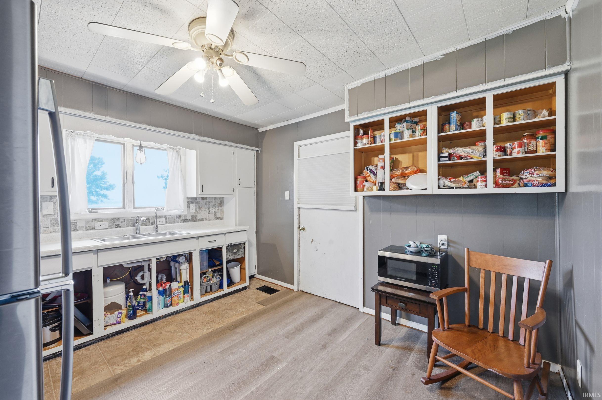 107 West Street Dunreith, IN 47385 - Photo 8 of 24