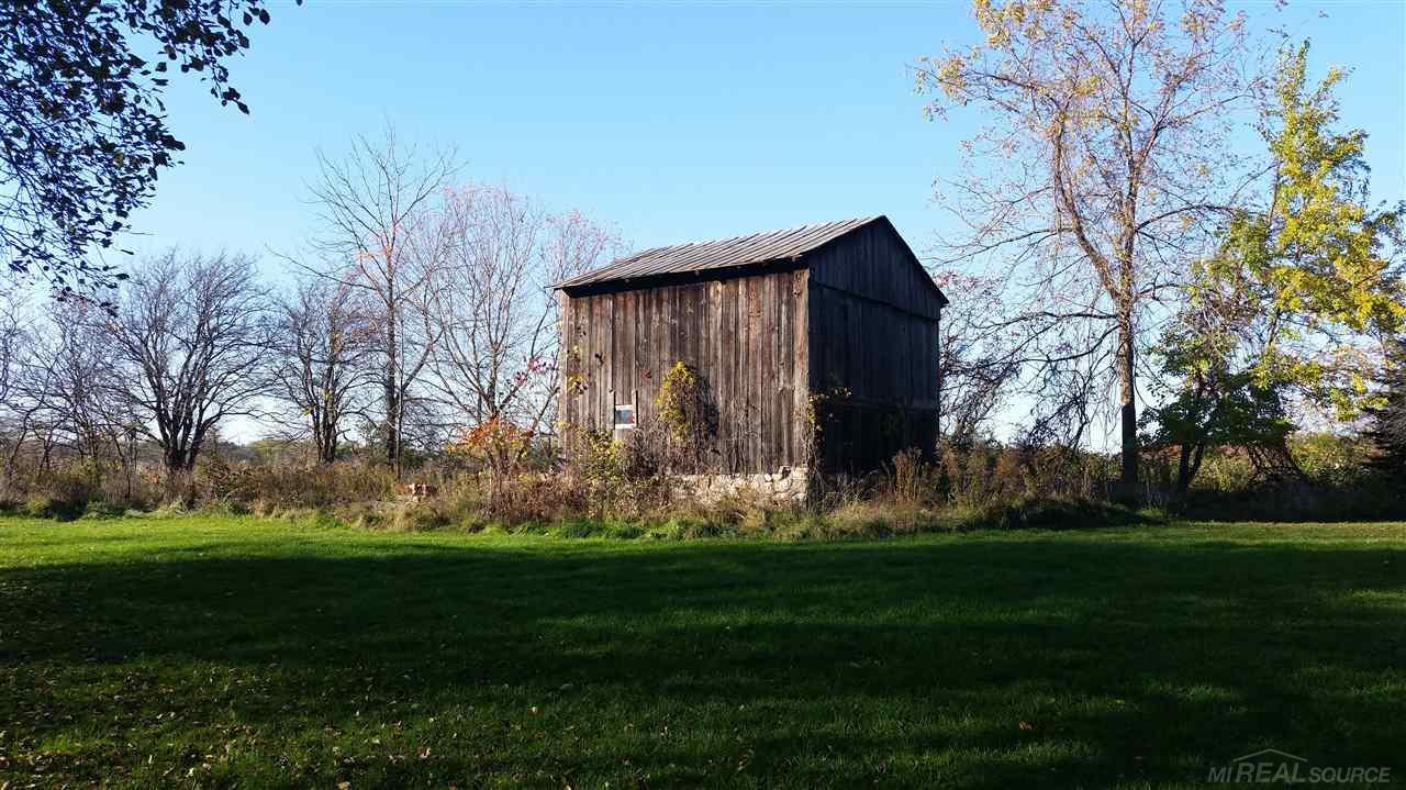 6897 Peck Road Lexington, MI 48450 - Photo 4 of 31 31307404-3.JPG