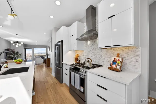 $850,000 | 1019 River Bluff Drive, Washington, MO 63090