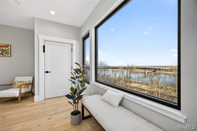 $850,000 | 1019 River Bluff Drive, Washington, MO 63090