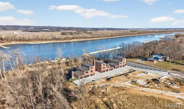 $850,000 | 1019 River Bluff Drive, Washington, MO 63090