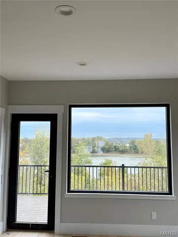 $824,900 | 1019 River Bluff Drive, Washington, MO 63090