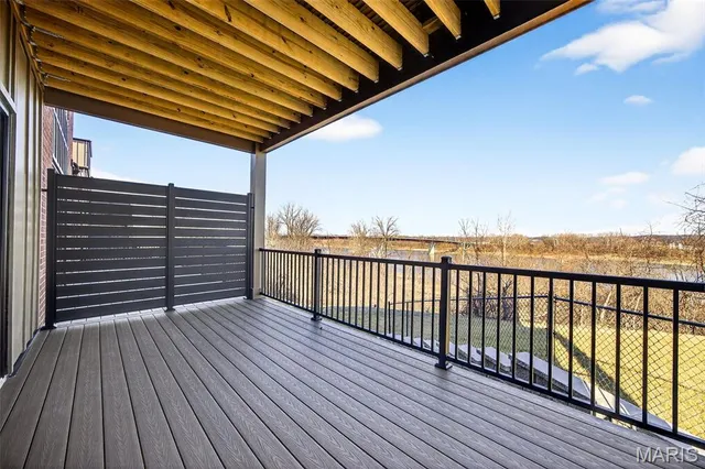 $850,000 | 1019 River Bluff Drive, Washington, MO 63090