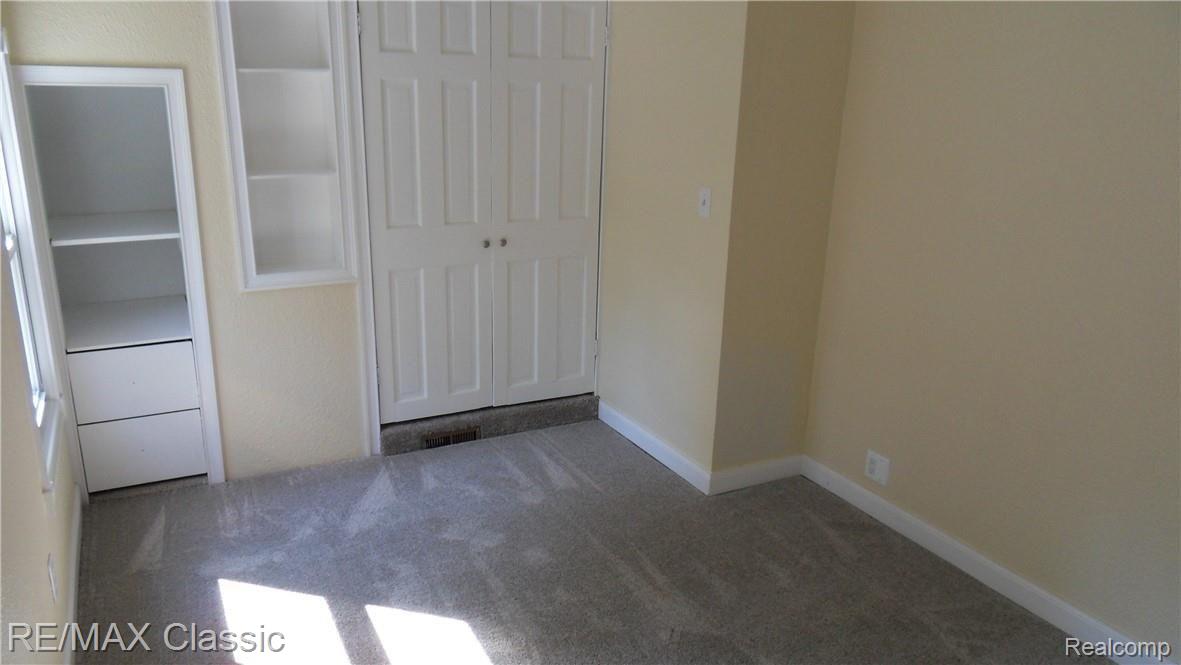 322 Roth Boulevard Clawson, MI 48017 - Photo 23 of 41 19 (1).JPG