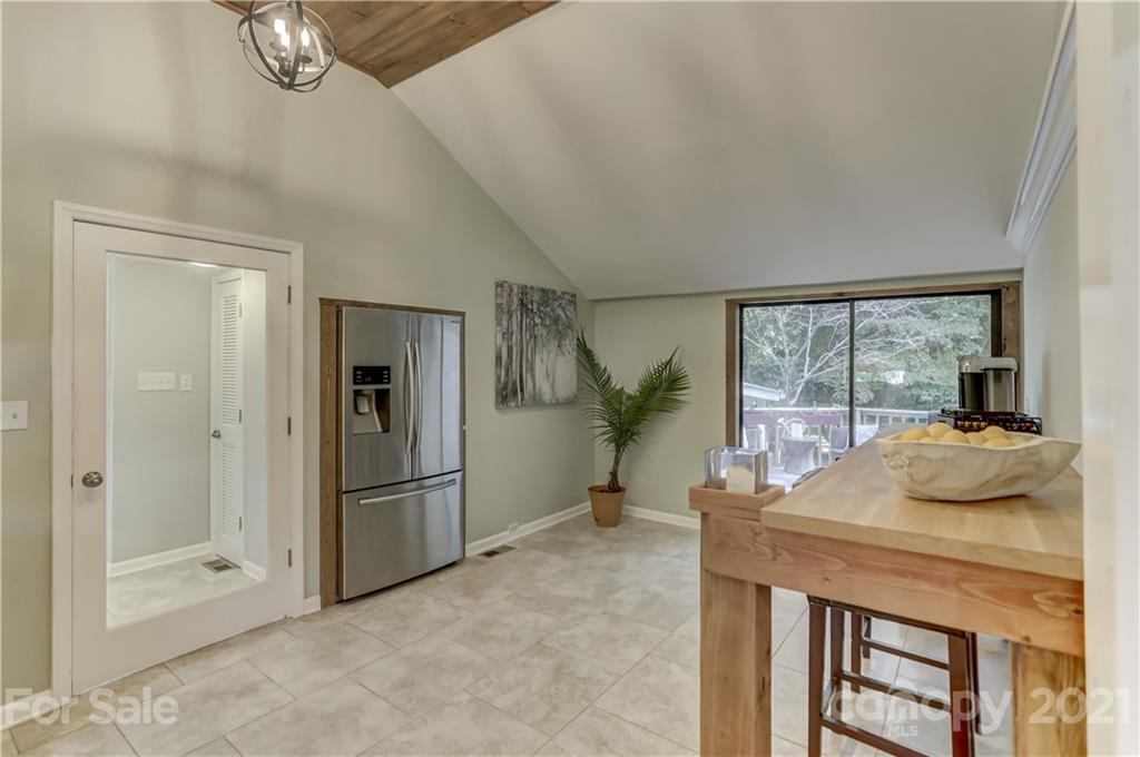 4405 Garris Road Charlotte, NC 28209 - Photo 12 of 34 Gallery Image 12