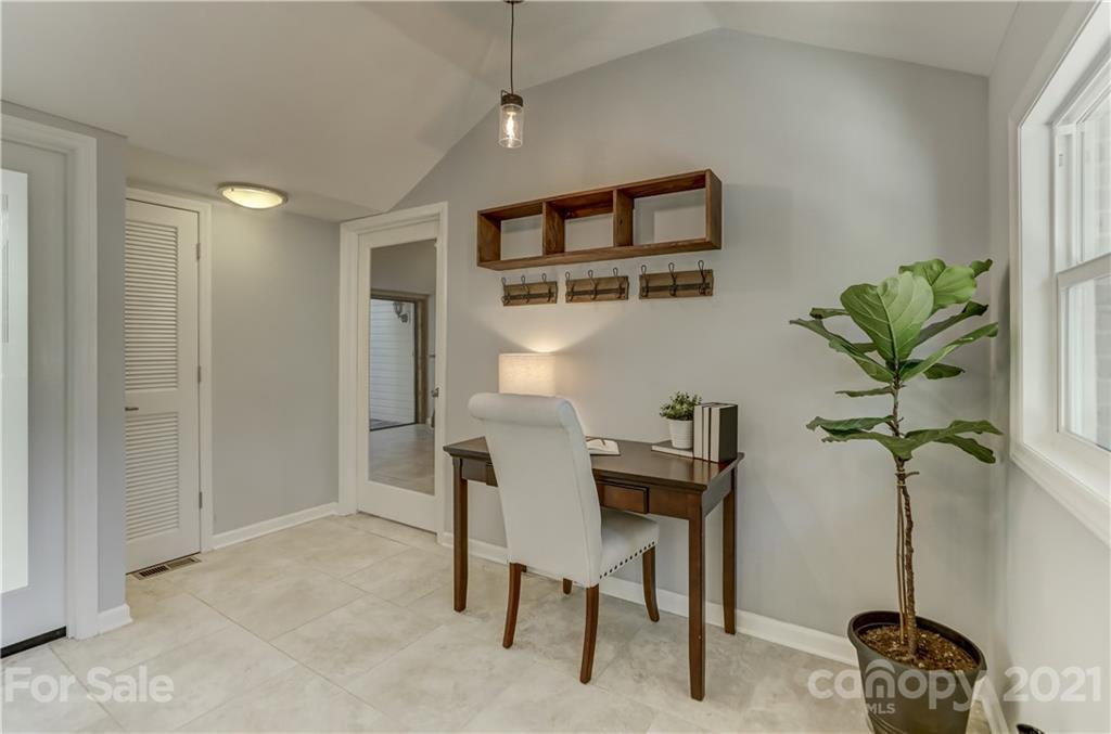 4405 Garris Road Charlotte, NC 28209 - Photo 13 of 34 Gallery Image 13