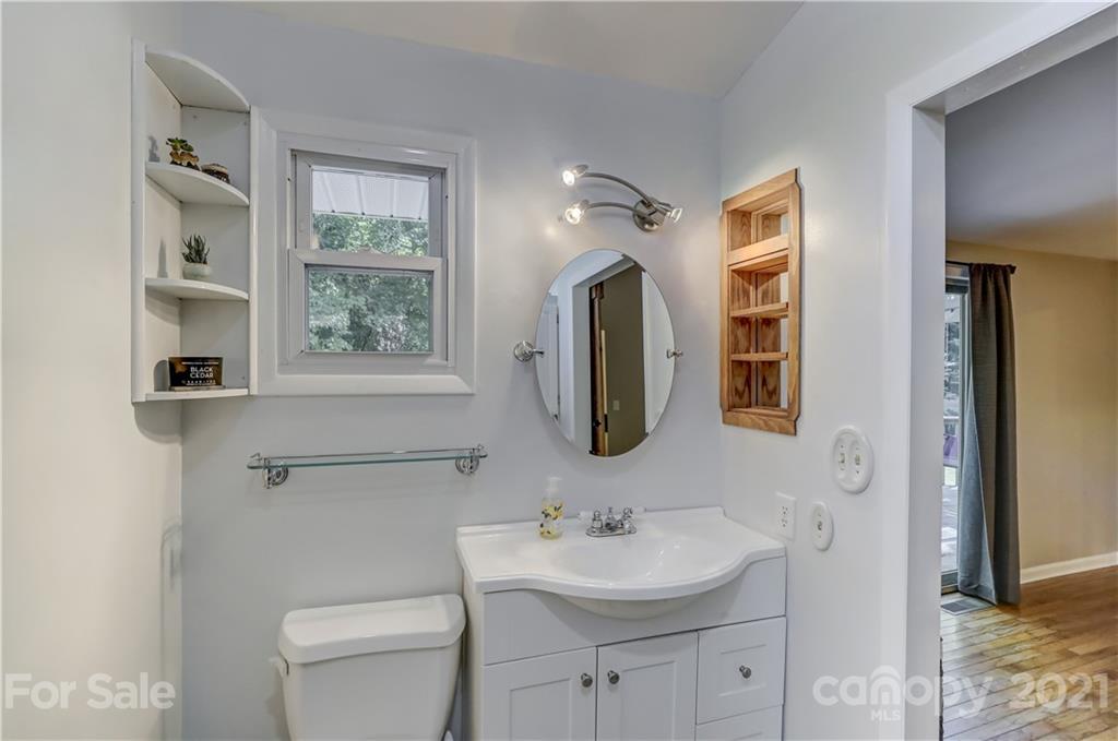 4405 Garris Road Charlotte, NC 28209 - Photo 18 of 34 Gallery Image 18