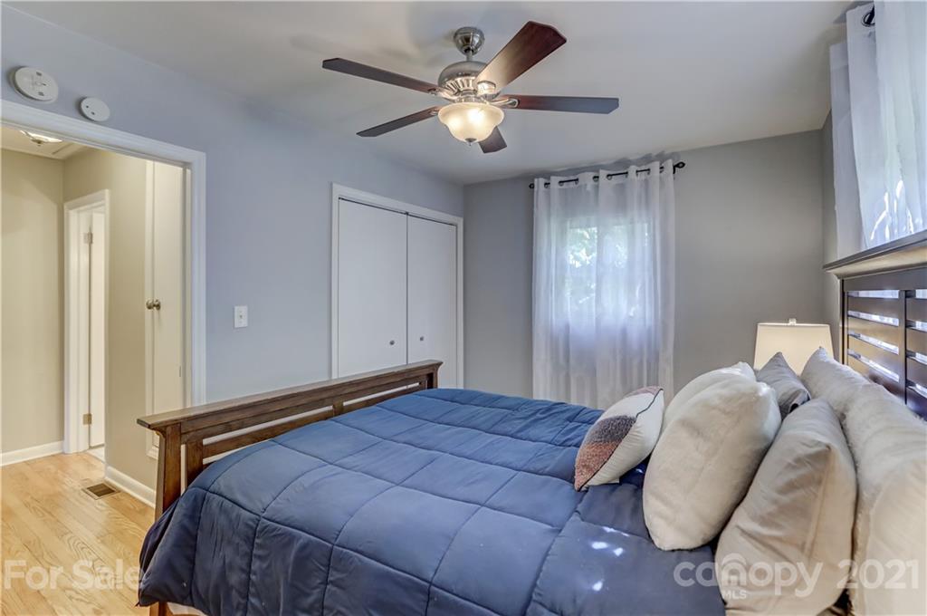 4405 Garris Road Charlotte, NC 28209 - Photo 21 of 34 Gallery Image 21