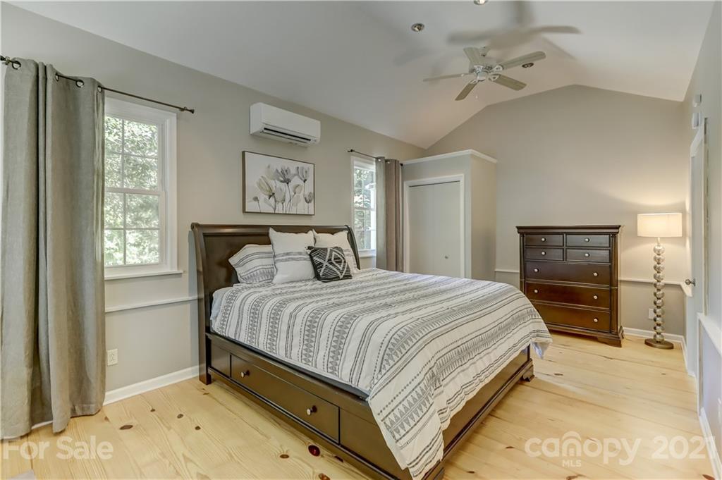 4405 Garris Road Charlotte, NC 28209 - Photo 24 of 34 Gallery Image 24