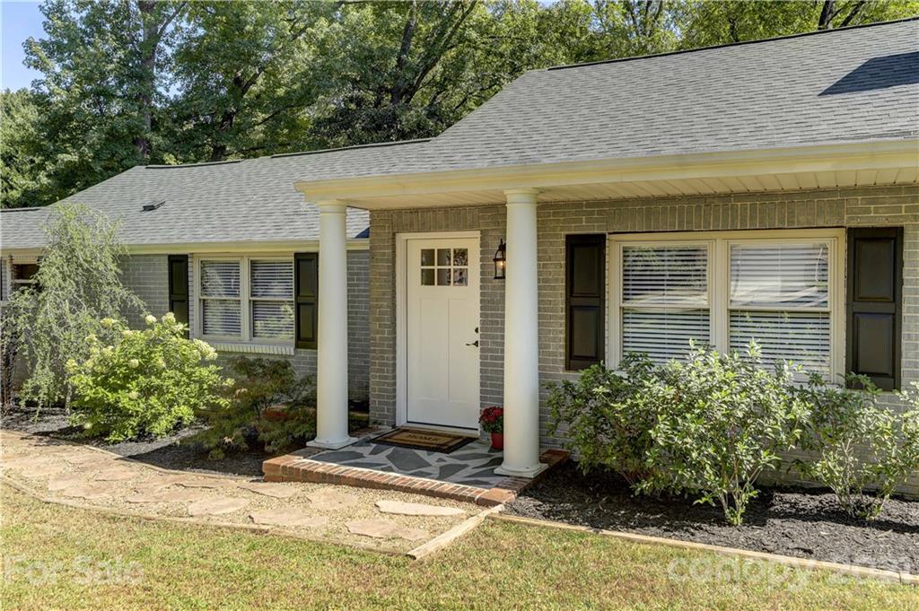 4405 Garris Road Charlotte, NC 28209 - Photo 3 of 34 Gallery Image 3