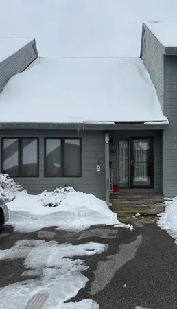 $384,900 | 5 Tsienneto Road, Unit 136, Derry, NH 03038